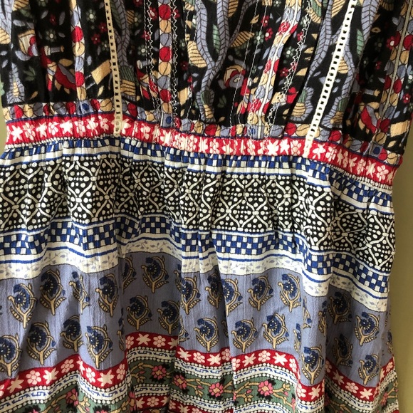 Patterned Dress - Picture 4 of 7